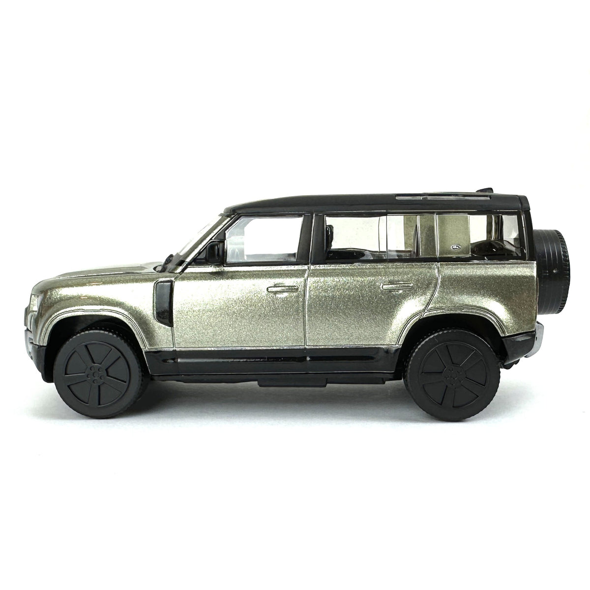 Land Rover Defender 110 1/43 ディスプレイ用装飾品 - メルカリ