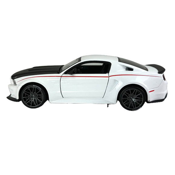 1:24 Diecast 2014 Ford Mustang Street Racer Scale Model