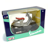 1:18 Diecast Vespa 946 Bellissima 2014 Silver